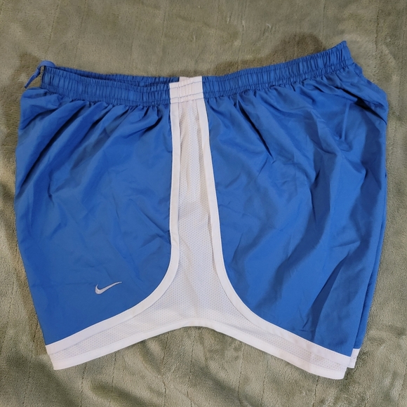Nike Royal Blue and White Women's Dry Tempo Athletic Shorts Large - Picture 8 of 13